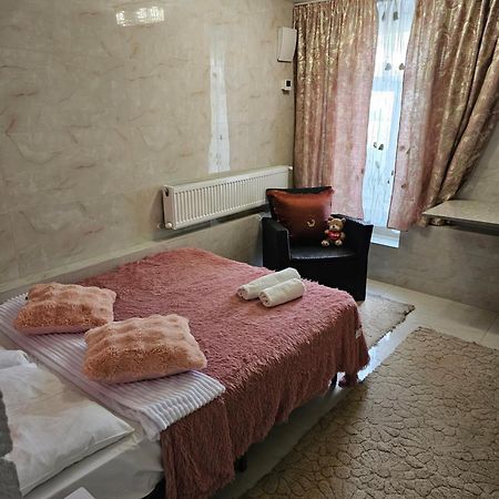 Rose Studio Chisinau Ngoại thất bức ảnh