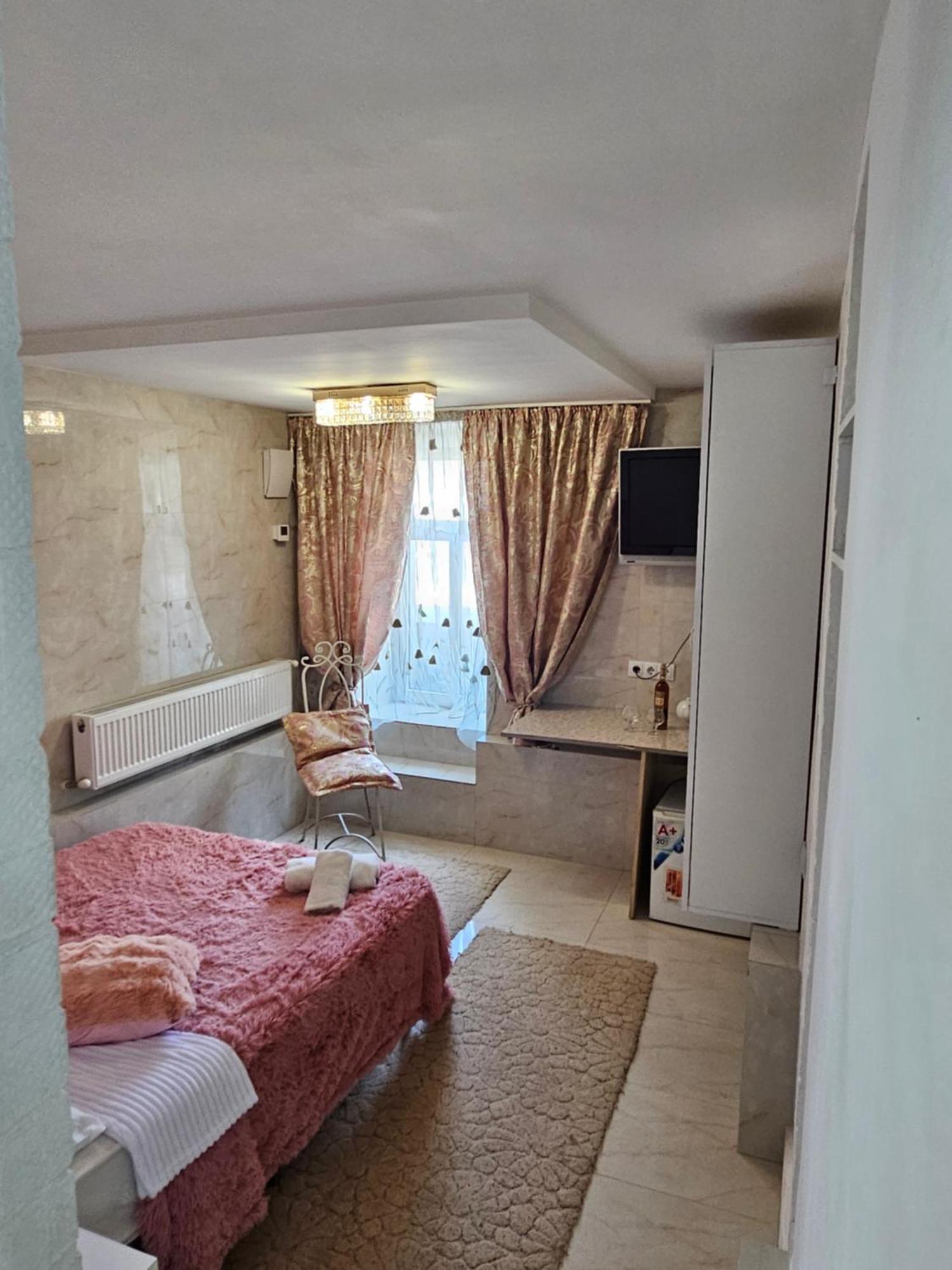 Rose Studio Chisinau Ngoại thất bức ảnh
